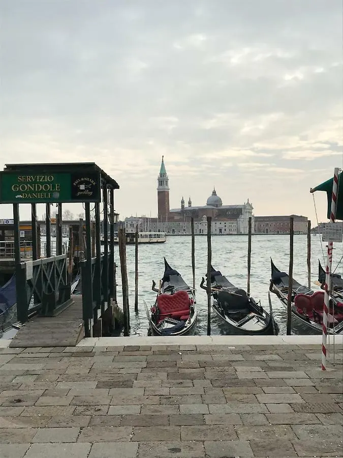 Apartment Piccola Corte Venice Italy